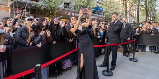 Cansu Dere: Dinleniyorum