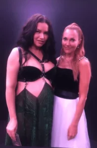 Adriana Lima ile Meryem Uzerli