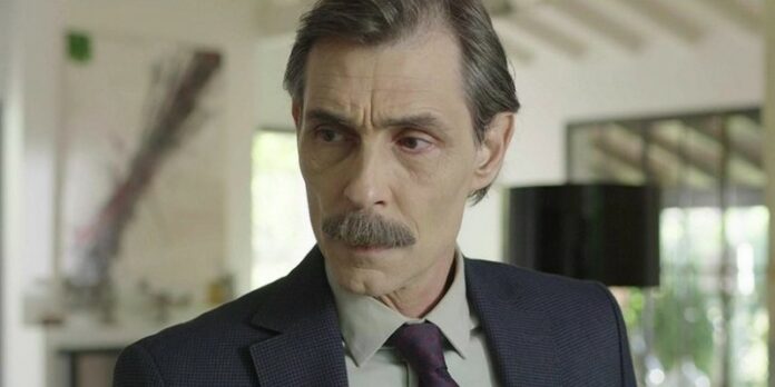 Azem Ömer'in Evine Giriyor