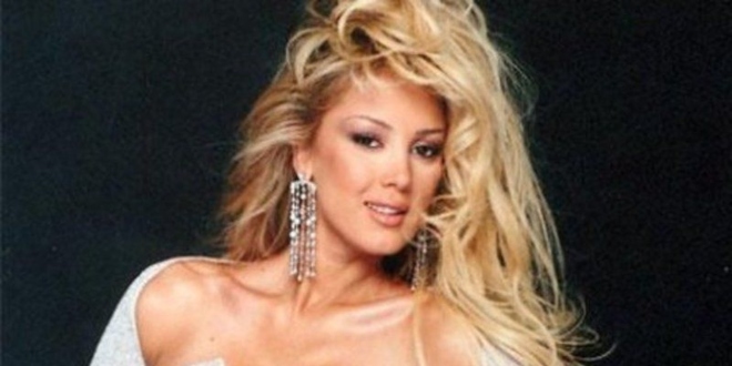 Petek Dinçöz Miami 'den İddialı Pozların Devam Ediyor...