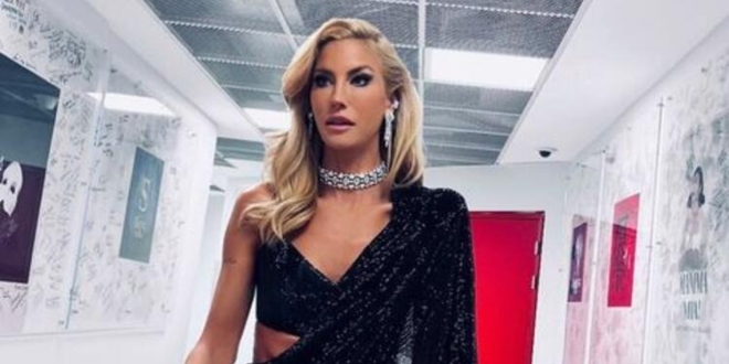 Ünlü Manken Çağla Şıkel 'den 'Victoria 's Secret' Açıklaması!...