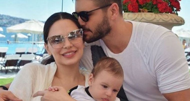 Almeda Abazi'den Aile Paylaşımı