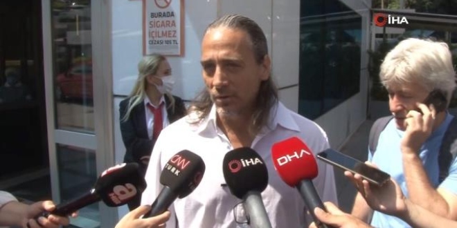 Babası Cüneyt Arkın 'ın Cenazesini Teslim Alan Murat Arkın Açıklama Yaptı!...