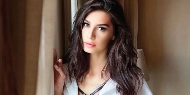 Burcu Kıratlı: Aşk Olmadan Yaşayamam