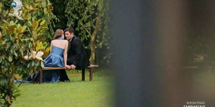 Nalan İle Hayri Öpüşürken Biri Onları Görüyor