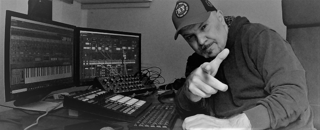 Hakan Caneroğlu ’ndan Yazın Ritmine Karışan Şarkı: 'Gel Gidelim'...