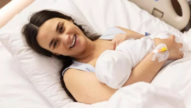 Hande Soral Ali'nin İlk Hallerini Paylaştı