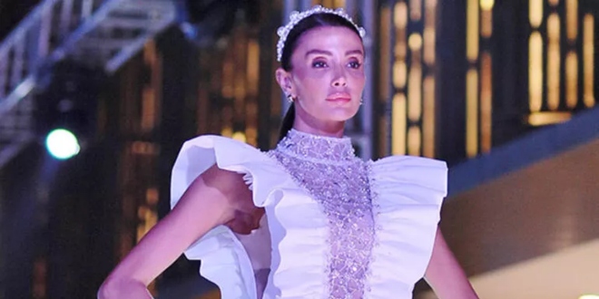 Özge Ulusoy'dan Velihat Açıklaması