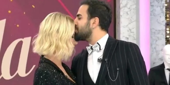 Seda Sayan İle Çağlar Ökten Arasındaki İlk Kriz! O Yorum Sebep Oldu...