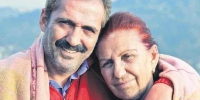 Yavuz Bingöl Halk Ozanı Annesinin Acısıyla Sarsıldı!...