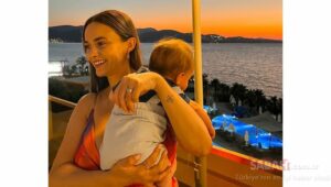 Hande Soral 'ın Ana Oğul Paylaşımına Yorum Yağdı
