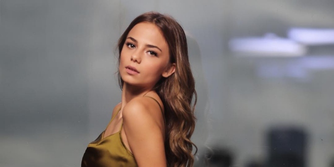 Bahar Şahin: Çocuklarınızı 30 Yaşında Gibi Giydirmeyin!