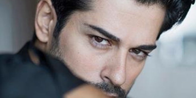 Burak Özçivit ‘in Rusya ‘da Para Karşılığı Yemek Yediği İsimler Ortaya Çıktı!…