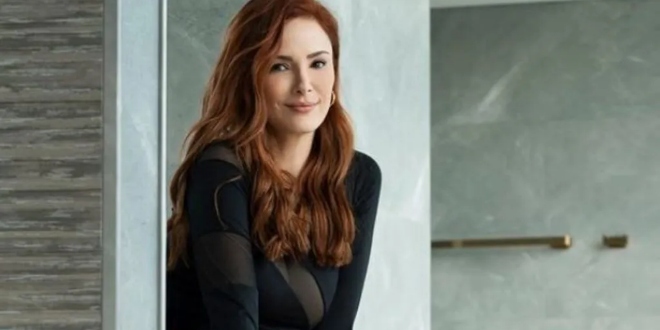 Mine Tugay: Yalnız Değilim