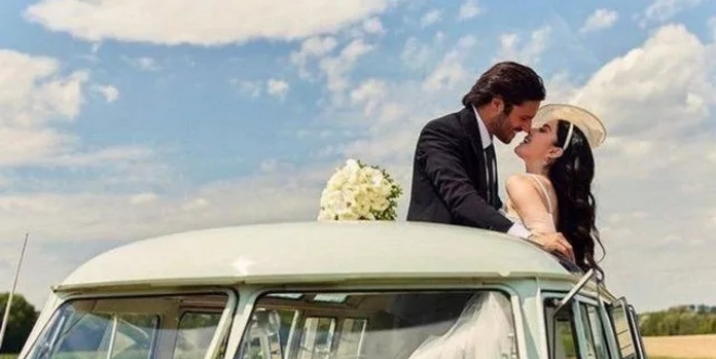 Özge Gürel ve Serkan Çayoğlu Yeni Düğün Fotoğraflarını Paylaştı