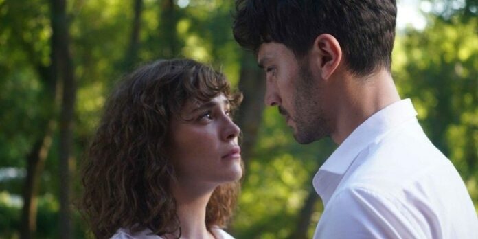 Firuze Kaan'a Onu Bekleyeceğine Söz Veriyor