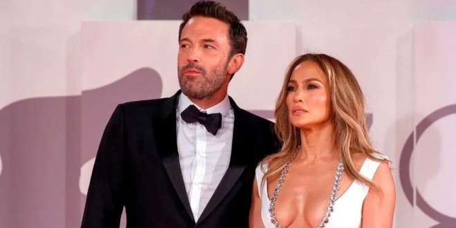 Jennifer Lopez Ben Affleck’e Serenat Yaptı