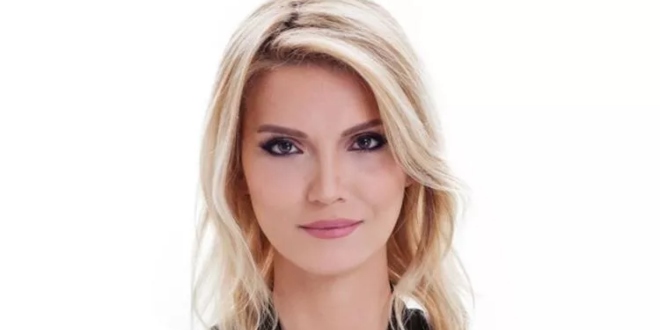 Başarılı Sunucu Pelin Çift Ünlü Kampanyalı Kredi Kartının Reklam Yüzü Oldu!...