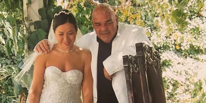 ﻿Esra Kazancıbaşı'ndan Rasim Öztekin Paylaşımı