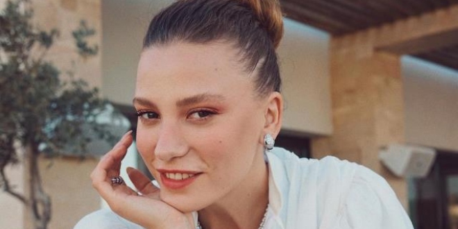 Serenay Sarıkaya Yine Makyajsız