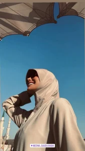 Emina Jahovic 'den Başörtülü Paylayım