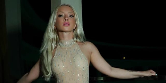 Ece Seçkin Korona Aşısı Çıkışı İle Dikkat Çekti...