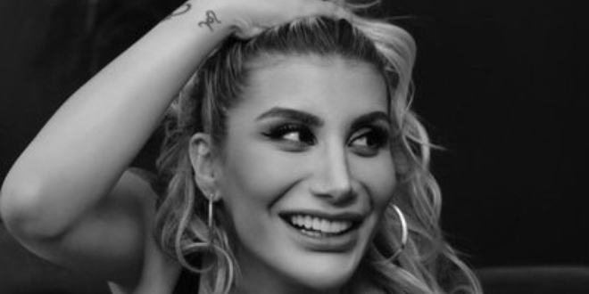 Sevgilisi İle Amsterdam 'a Giden İrem Derici 'den Aşk Dolu Pozlar...