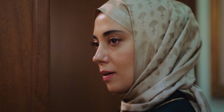 Kızılcık Şerbeti Dizisinde Nursema’nın İtiraf Sahnesi Gündeme Oturdu!