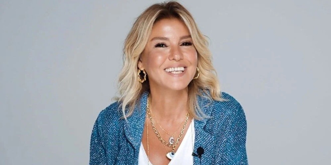 Ünlü Şarkıcı Gülben Ergen Hastaneye Kaldırıldı!...