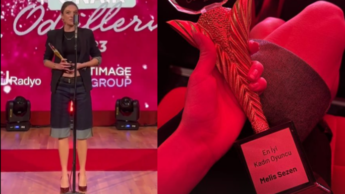 Melis Sezen bu sefer de ödül töreninde şort ceket kombiniyle sosyal medyada alay konusu oldu