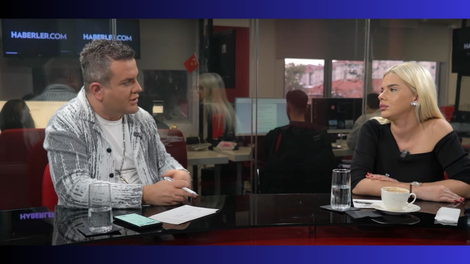  Özel hayatında yaşadığı problemlerle sık sık gündeme gelen Damla Ersubaşı, konuk olduğu Haber Bahane isimli programda eski eşiyle ilgili olay yaratacak bir itiraflarda bulundu.