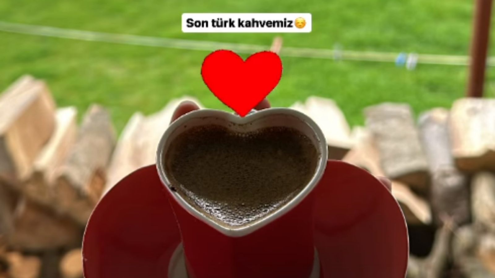 Öpüşme İtirafıyla Konuşulan Ayşe Yüksek Survivor’a mı Gidiyor?