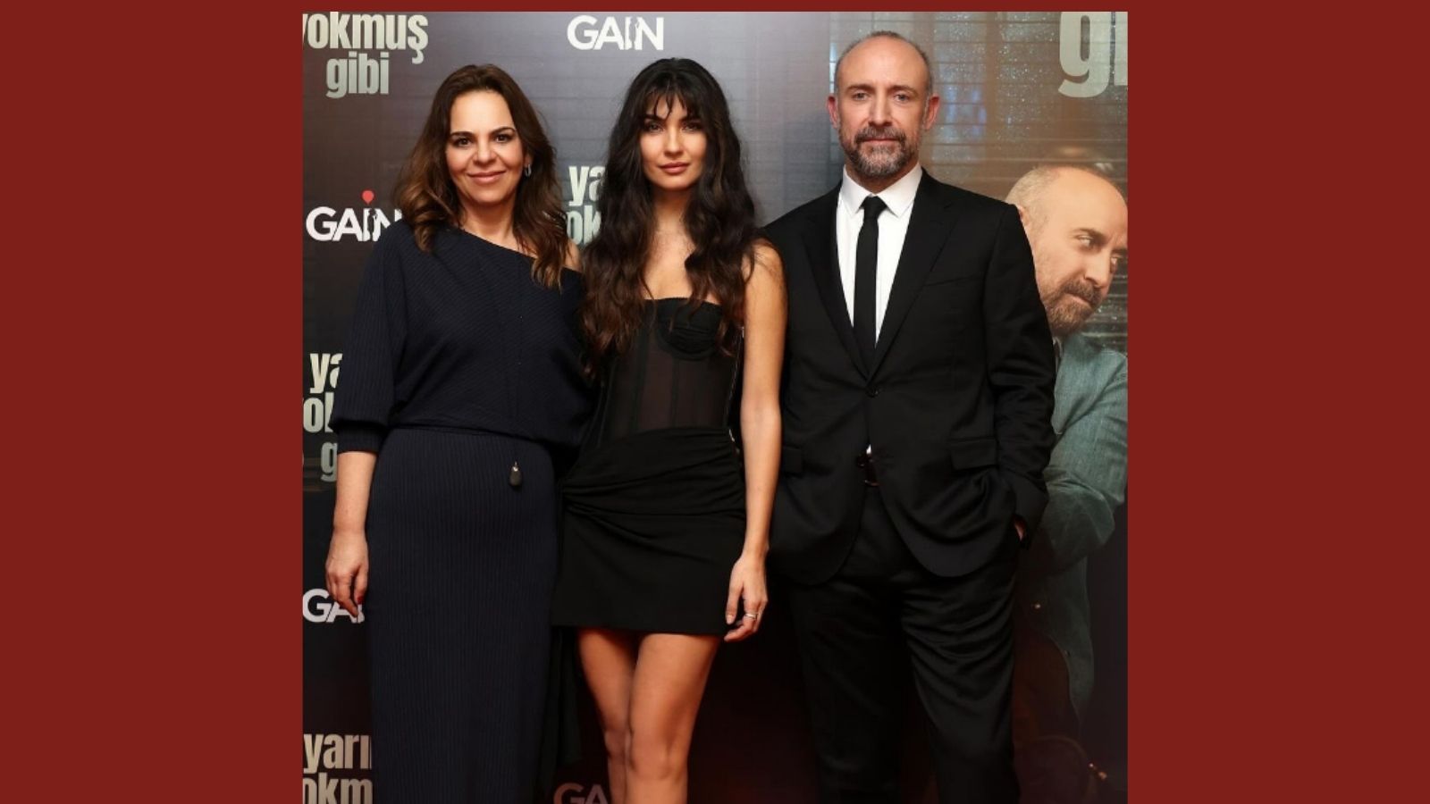 Son dizisindeki cesur olan sahneleri ile çok konuşulan Tuba Büyüküstün transparan tarzıyla galaya damga vurdu.