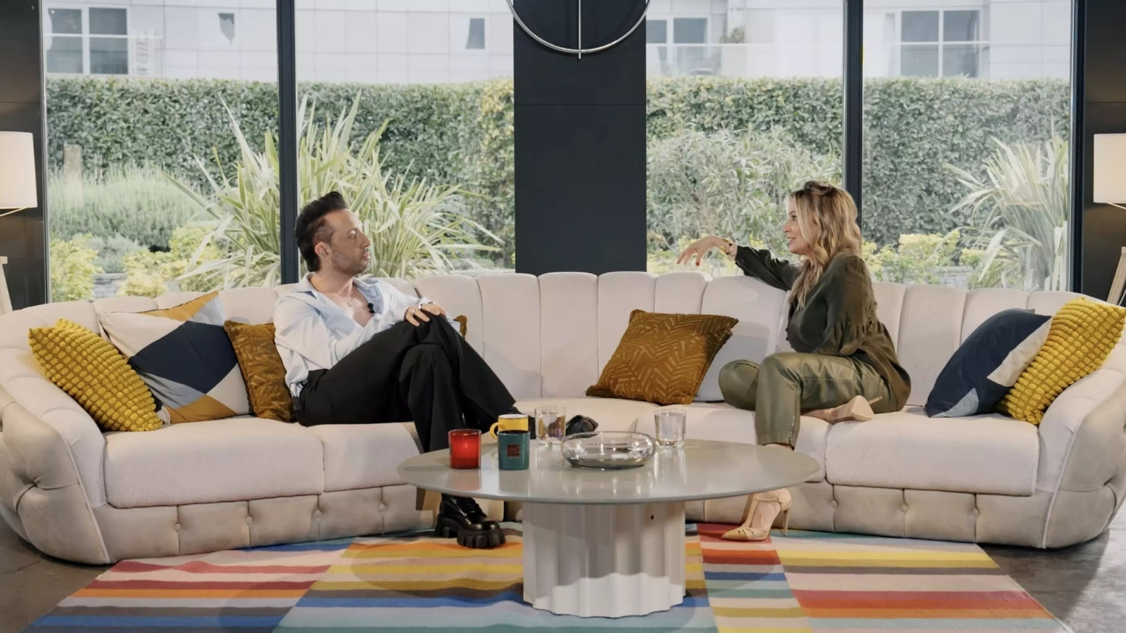 Mabel Matiz de Astralci Çıktı: Gündüz Başka Gece Başka…