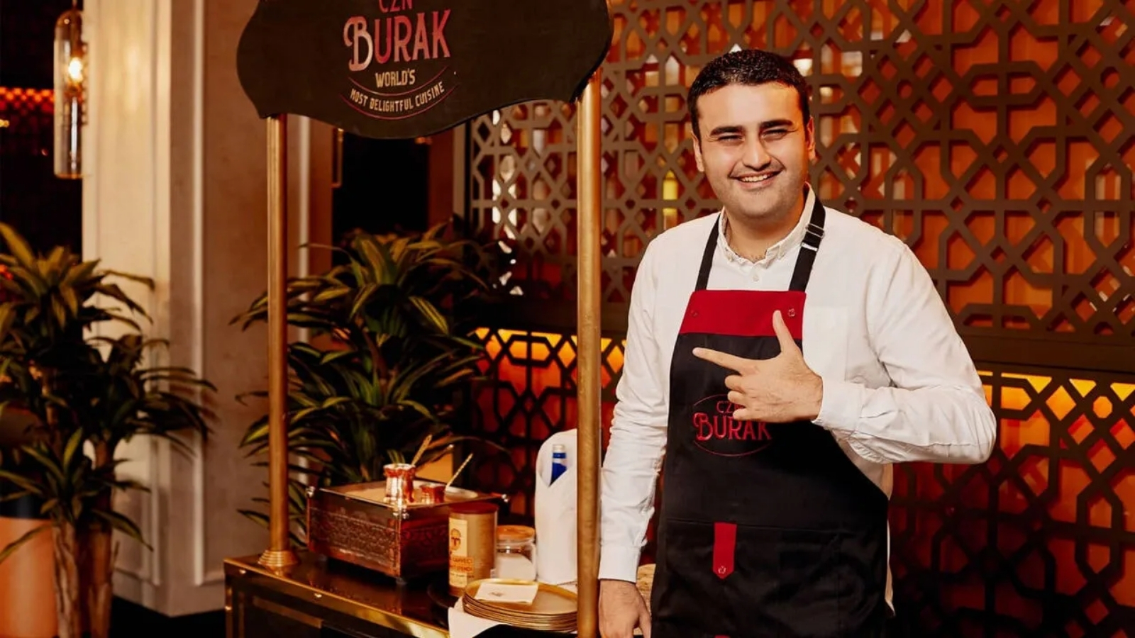 Cannes'a Giden CZN Burak O Yorumlara İsyan Etti!