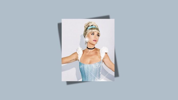 Katy Perry'den Balkonda Bikini Şov