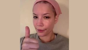 Ünlü Şarkıcı Halsey