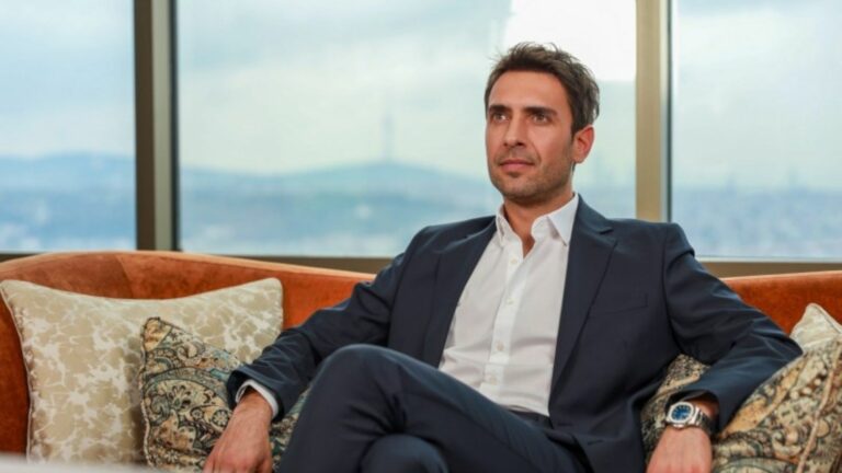 Çift Kişilik Oda Dizisinden İlk Kareler Yayınlandı: Aşk, Eğlence ve İntikam Dolu Hikâye Geliyor