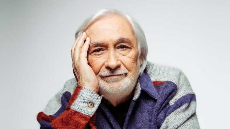 Tüketim boykotuna destek veren isimlerden biri olan Aybüke Pusat, TRT Genel Müdürü Zahid Sobacı’nın yaptığı açıklamanın ardından Teşkilat dizisinin kadrosundan çıkarıldı.