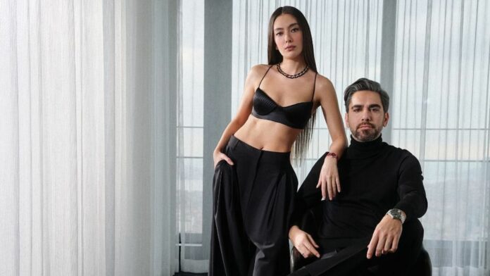 Neslihan Atagül ve Kadir Doğulu’nun aşkı yıllar önce bir dizi setinde başlamış, zaman içinde bu ilişki evlilikle taçlandırılmıştı. Özel hayatlarını büyük ölçüde