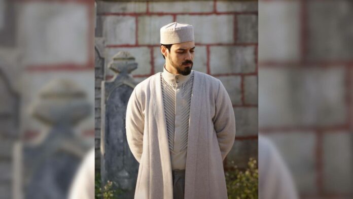 Mert Yazıcıoğlu, Kızıl Goncalar’daki Cüneyd Karakterini Övmelere Doyamadı