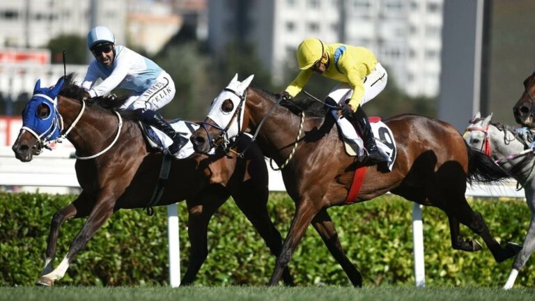 99. Gazi Koşusu’nda Şıklık Yarışı! Ünlülerin Kombinlerini Yorumluyoruz