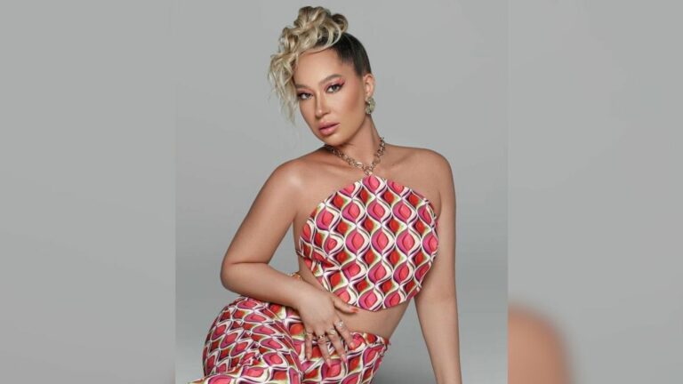 Yıllar geçse de Gülçin Ergül’ün eski grup arkadaşlarına yönelik göndermeleri magazin gündeminden düşmüyor.