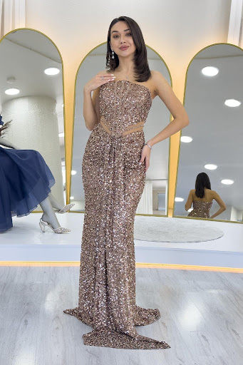 Abiye Seçiminde Kendini Yansıt: Işıltını Sahneye Taşı