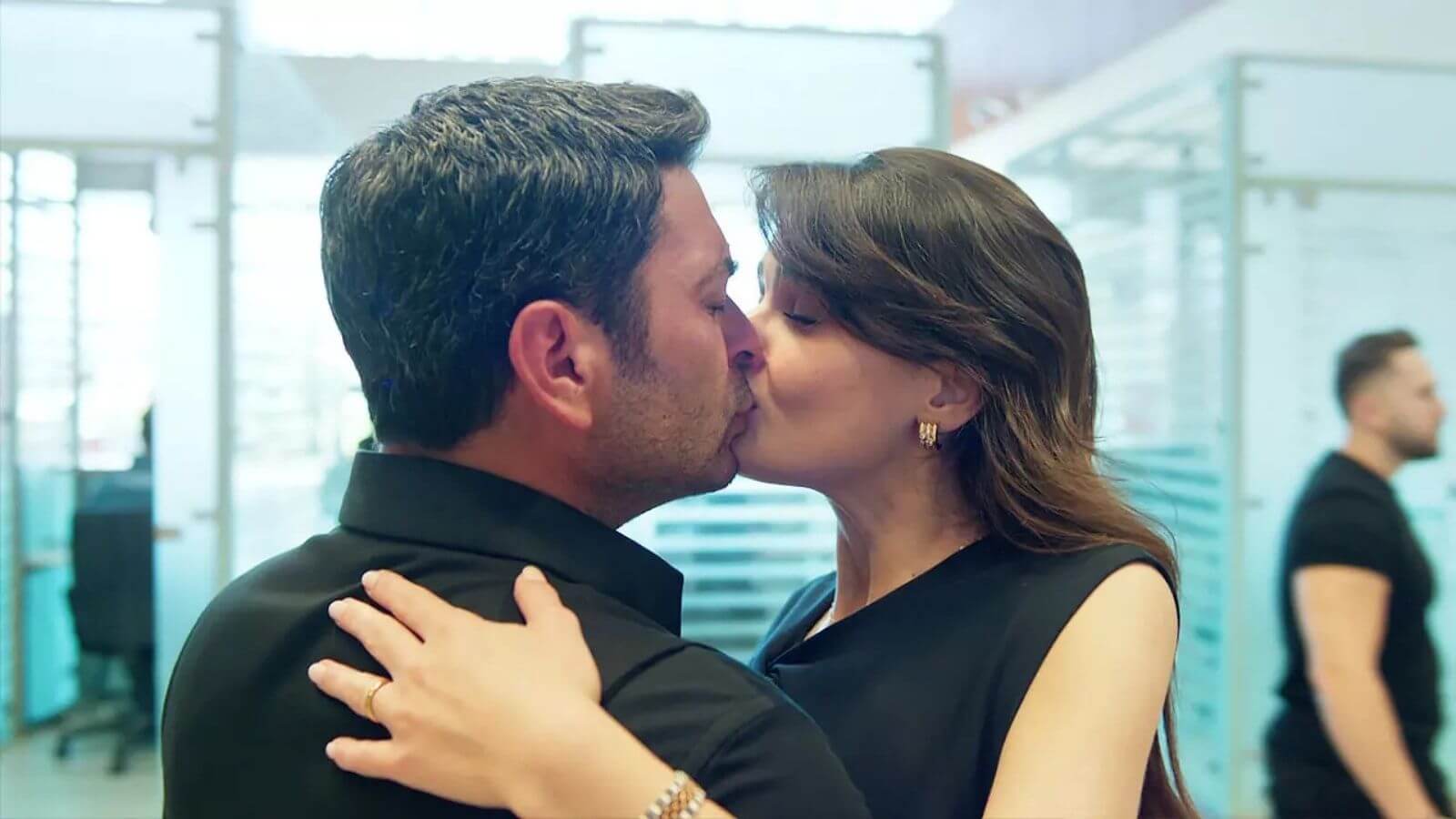 Uzak Şehir - Magazin Haberleri