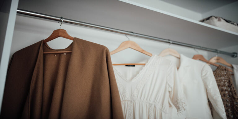 Kadın Bluz Modelleri ile Tarzınızı Yenileyin