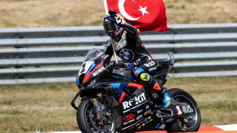 Toprak Razgatlıoğlu, Üçüncü Kez Dünya Superbike Şampiyonu Oldu