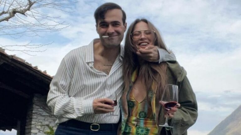 Serenay Sarıkaya’dan Mert Demir’e Aşk Dolu Kutlama