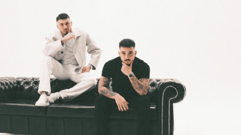 Ati242 ile Blok3 Instagram’da Birbirini Takipten Çıktı