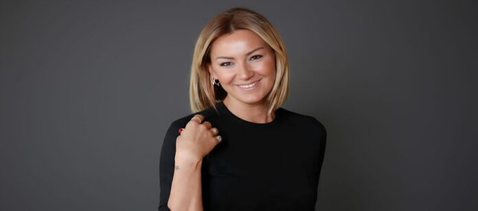 Pınar Altuğ’un 'Cenaze' Çıkışı Sosyal Medyayı İkiye Böldü